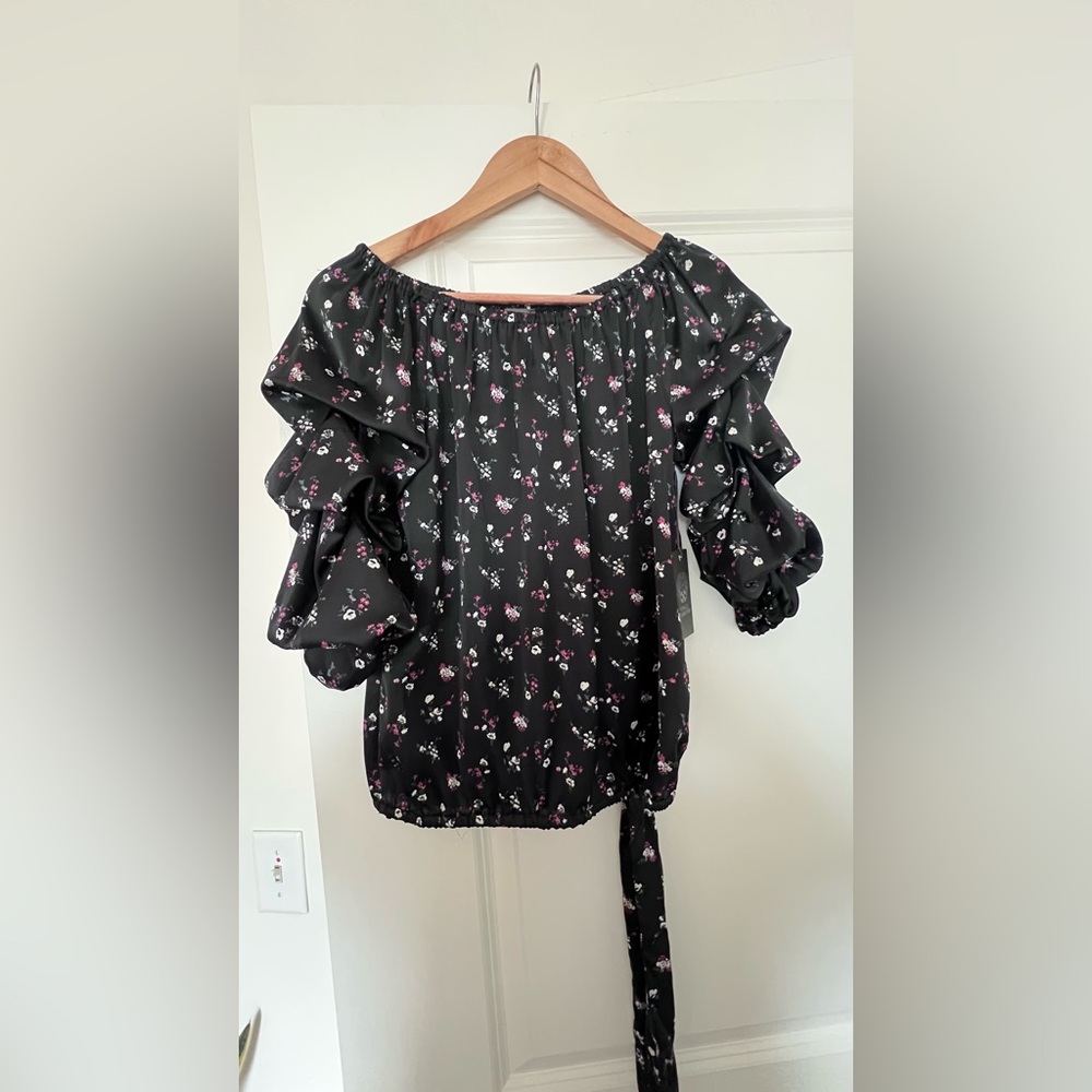 Vince Camuto top